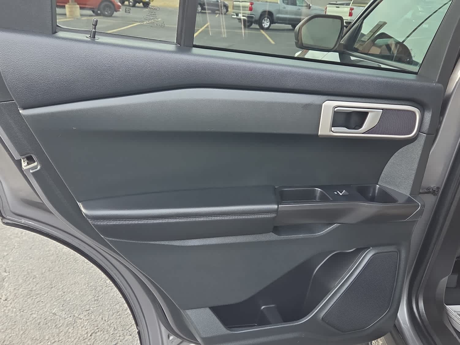 2023 Ford Explorer Base