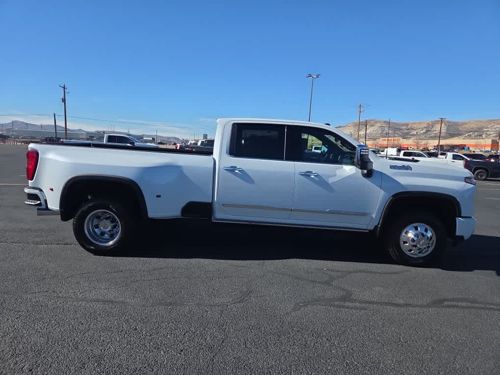 2026 Chevrolet Silverado 3500 HD High Country DRW