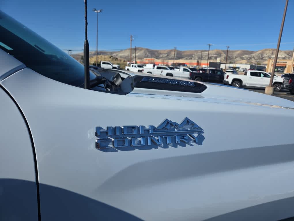 2026 Chevrolet Silverado 3500 HD High Country DRW