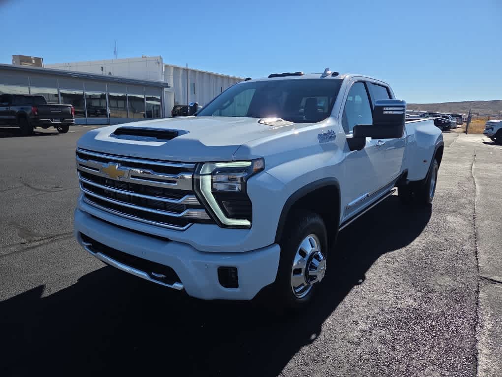 2026 Chevrolet Silverado 3500 HD High Country DRW