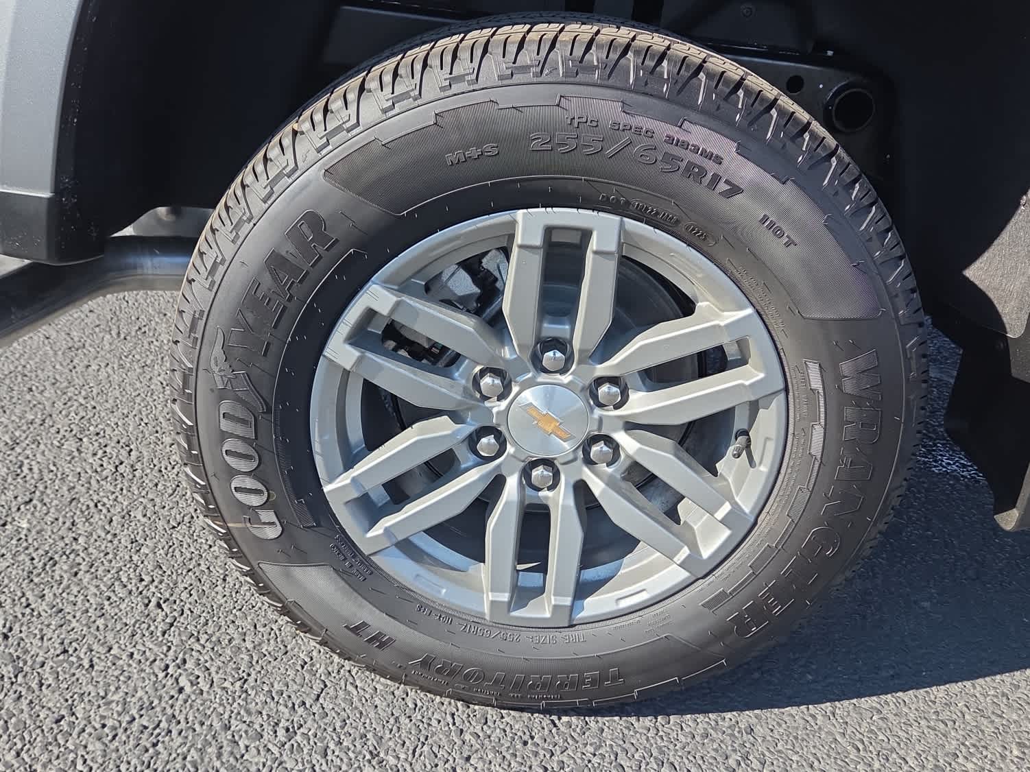 2025 Chevrolet Colorado WT/LT