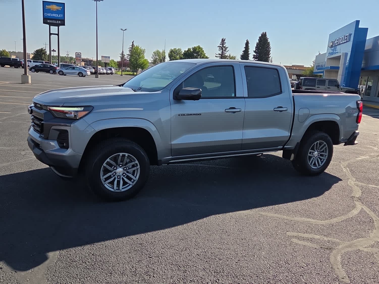 2025 Chevrolet Colorado WT/LT