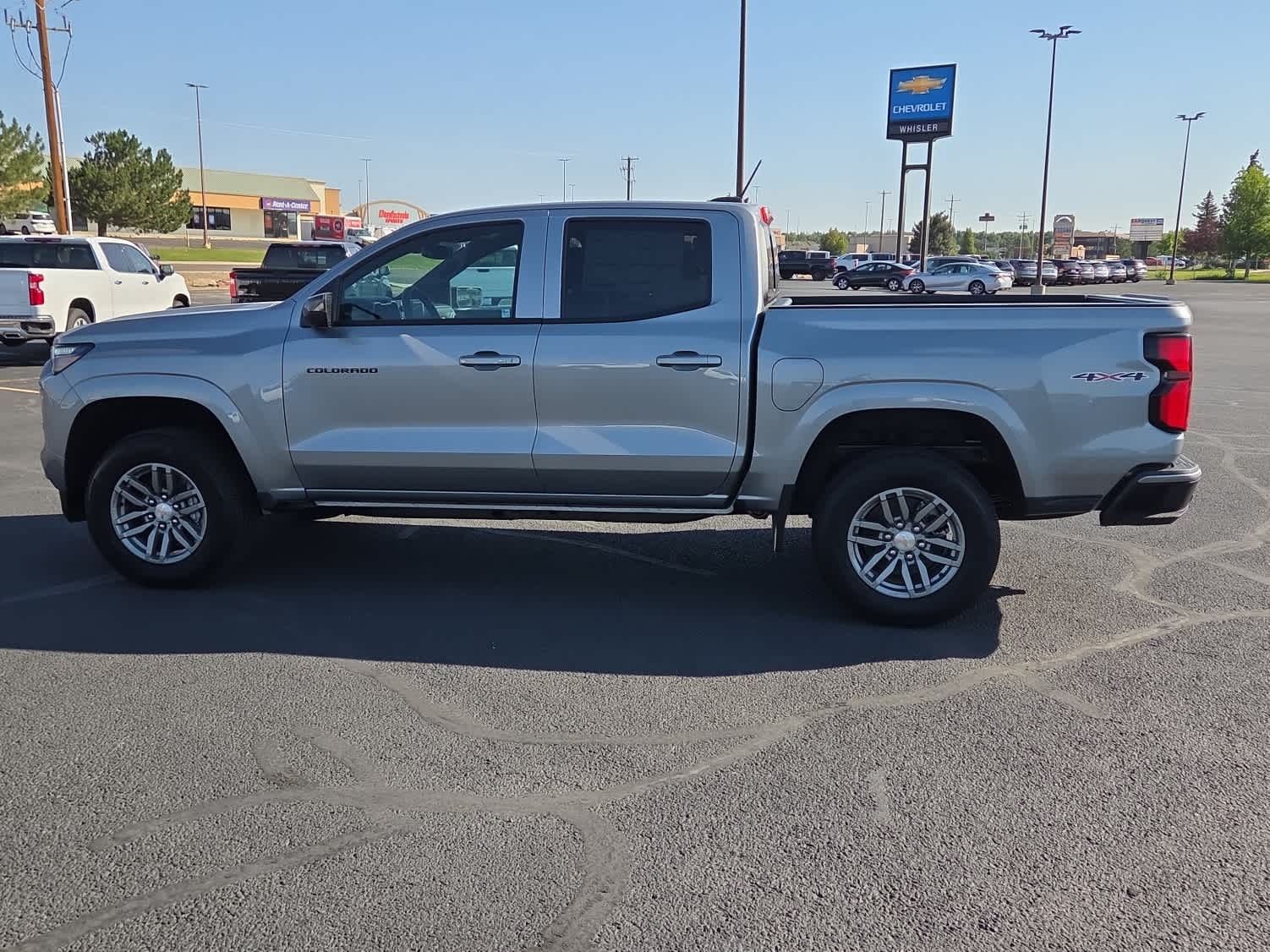 2025 Chevrolet Colorado WT/LT