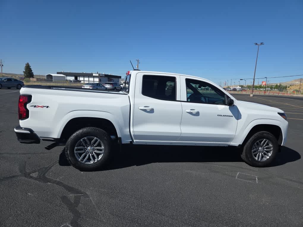 2025 Chevrolet Colorado WT/LT