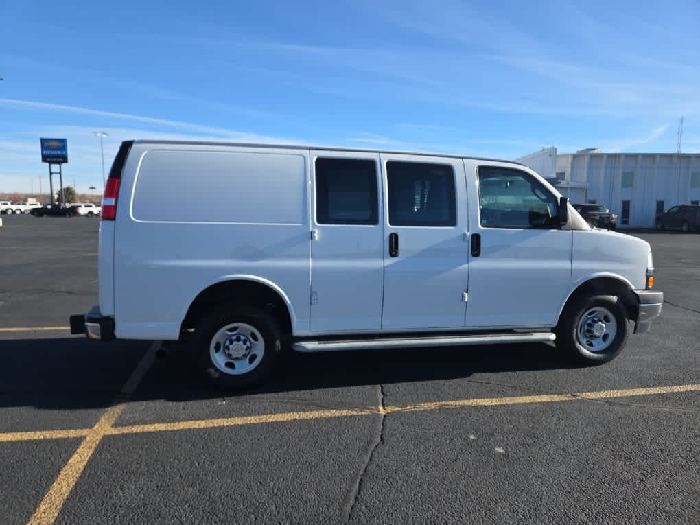 2024 Chevrolet Express Cargo 2500 WT