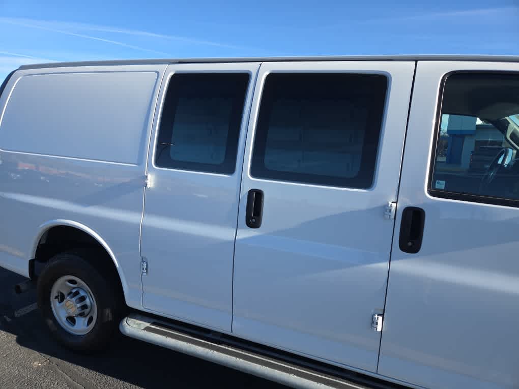2024 Chevrolet Express Cargo 2500 WT