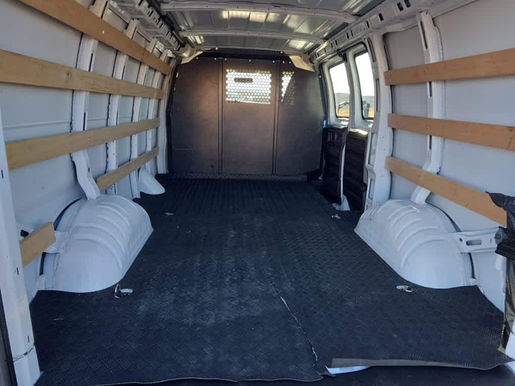 2024 Chevrolet Express Cargo 2500 WT