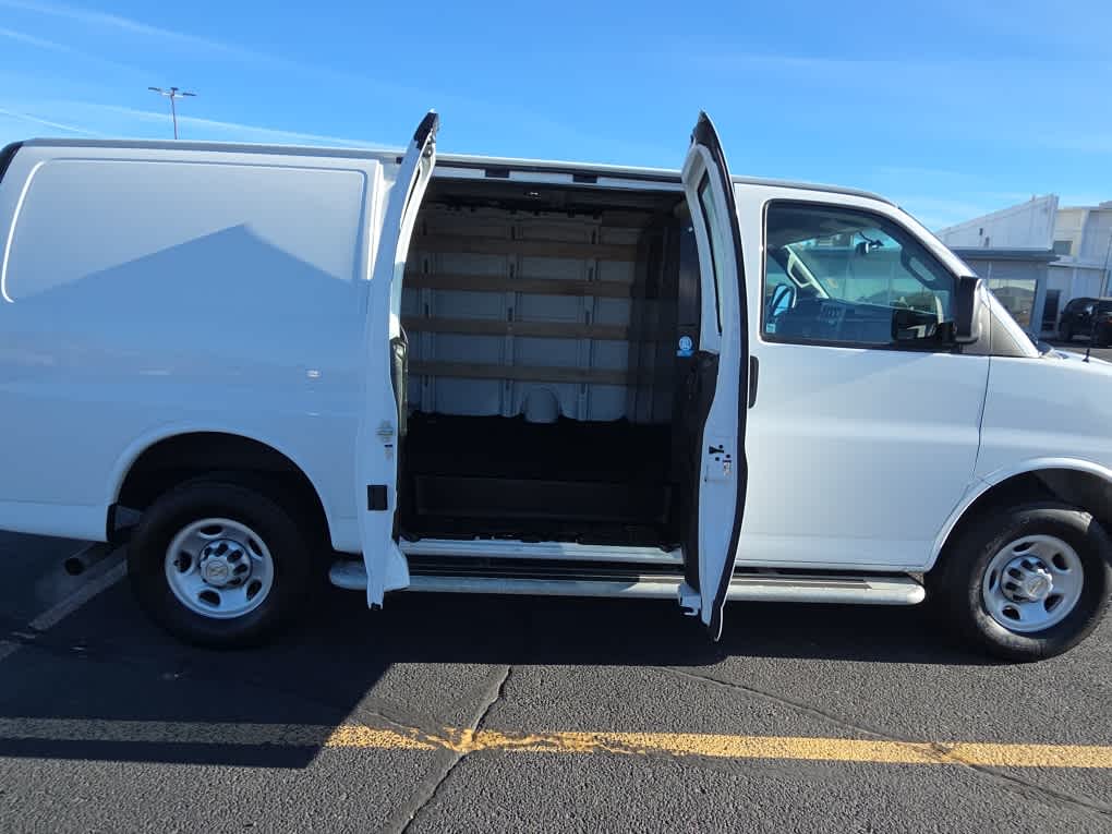 2024 Chevrolet Express Cargo 2500 WT