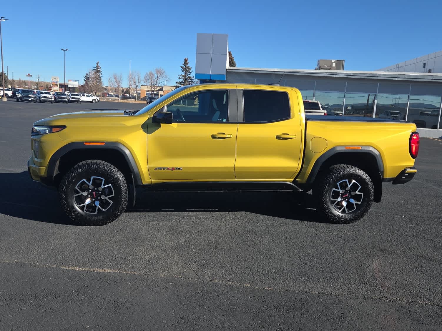 2023 GMC Canyon AT4X