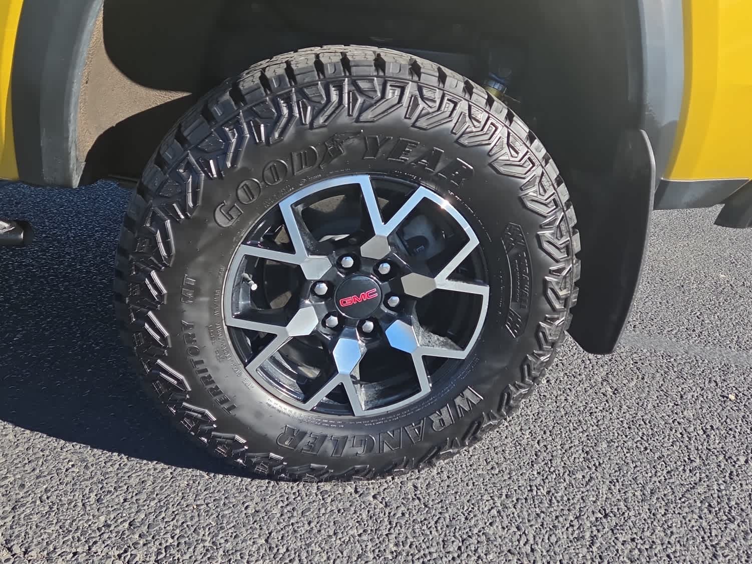 2023 GMC Canyon AT4X