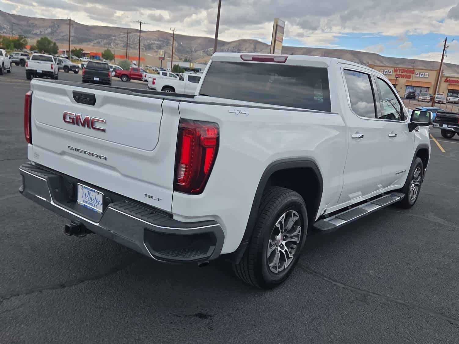 2024 GMC Sierra 1500 SLT