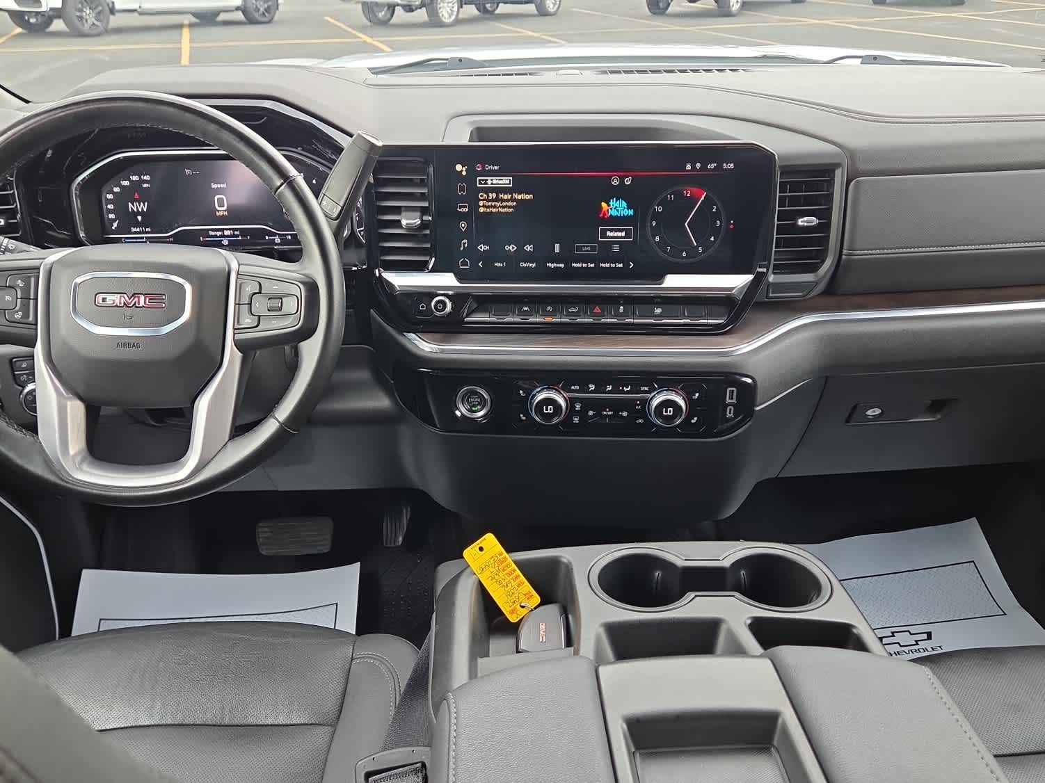 2024 GMC Sierra 1500 SLT