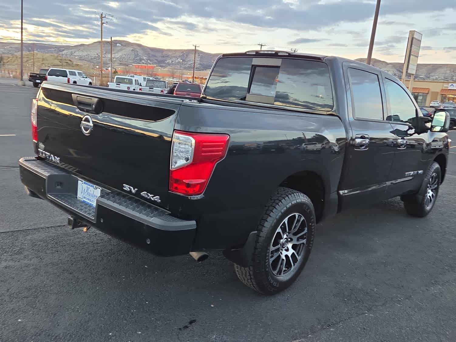 2020 Nissan TITAN Crew Cab SV 4x4