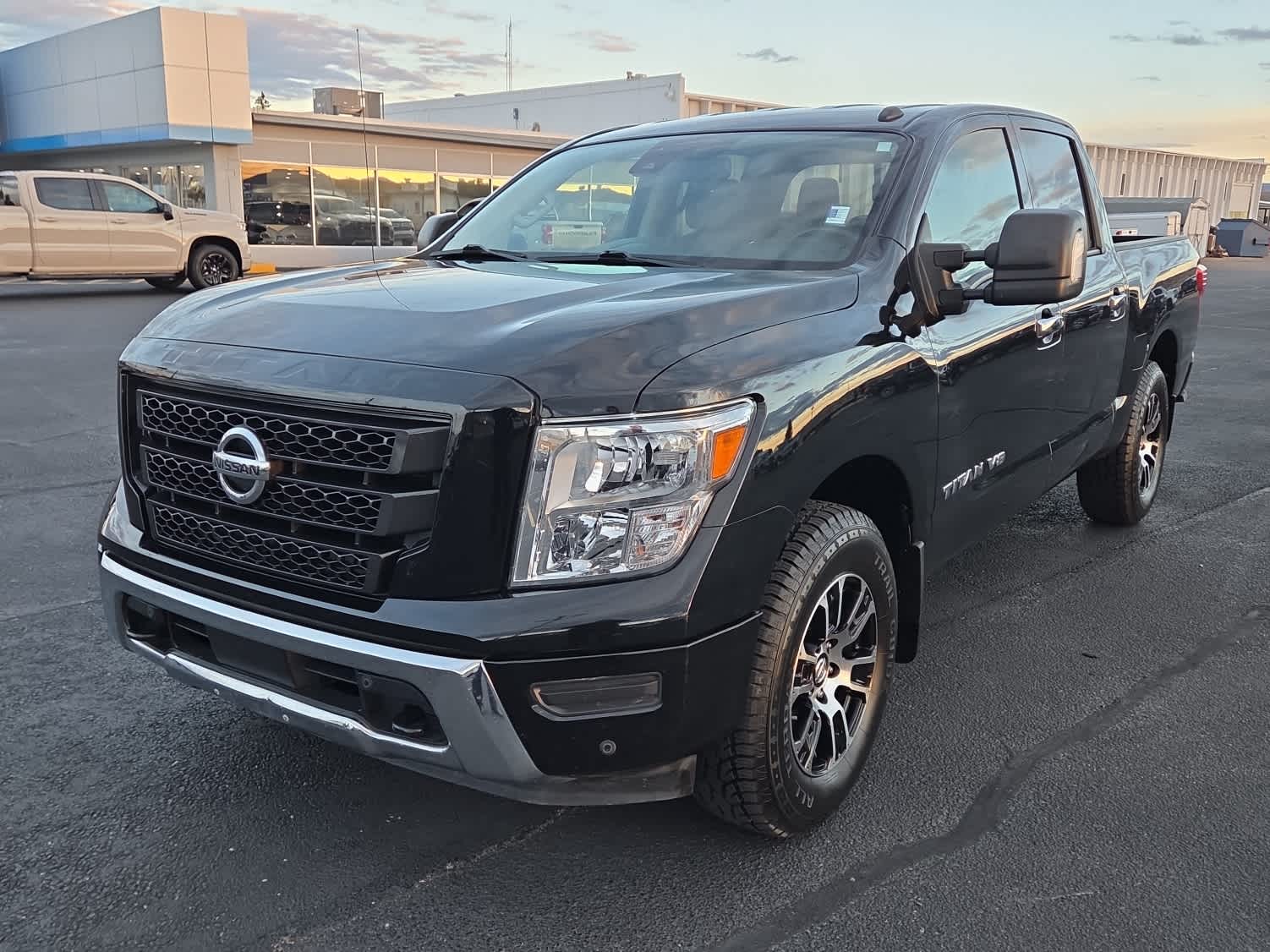 2020 Nissan TITAN Crew Cab SV 4x4
