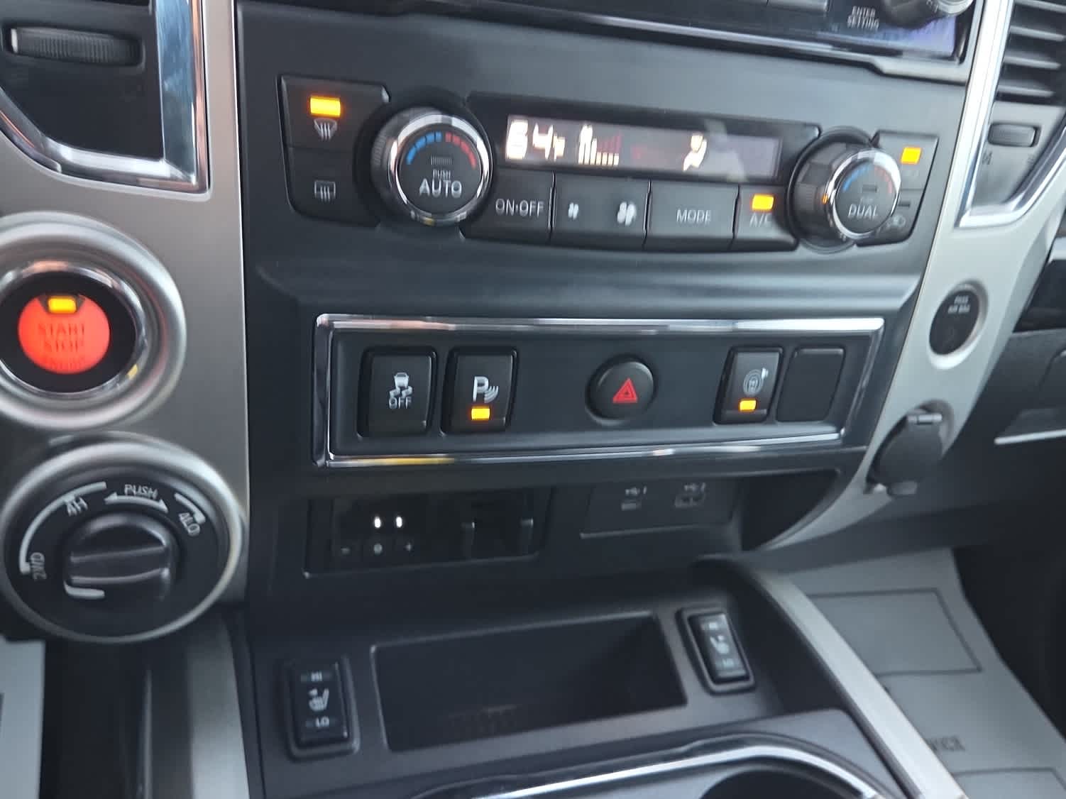 2020 Nissan TITAN Crew Cab SV 4x4