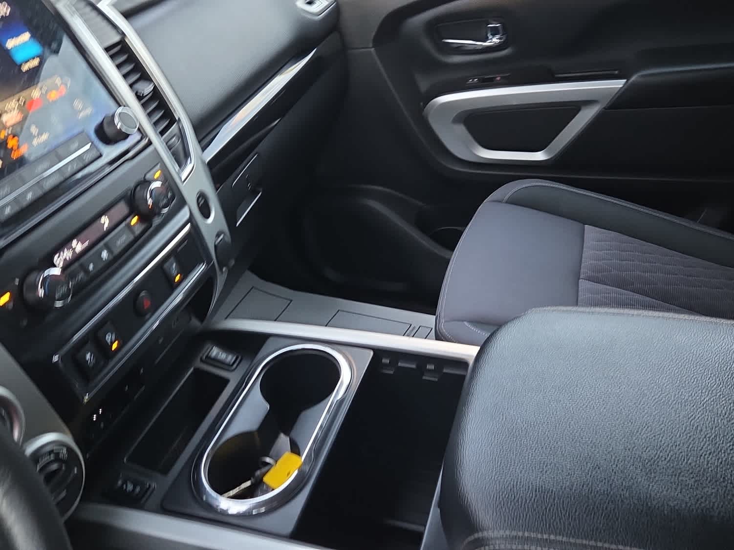 2020 Nissan TITAN Crew Cab SV 4x4