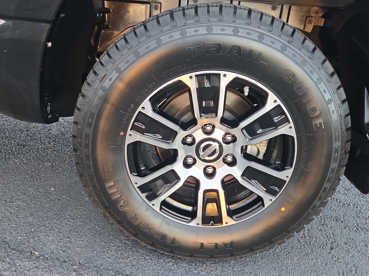 2020 Nissan TITAN Crew Cab SV 4x4