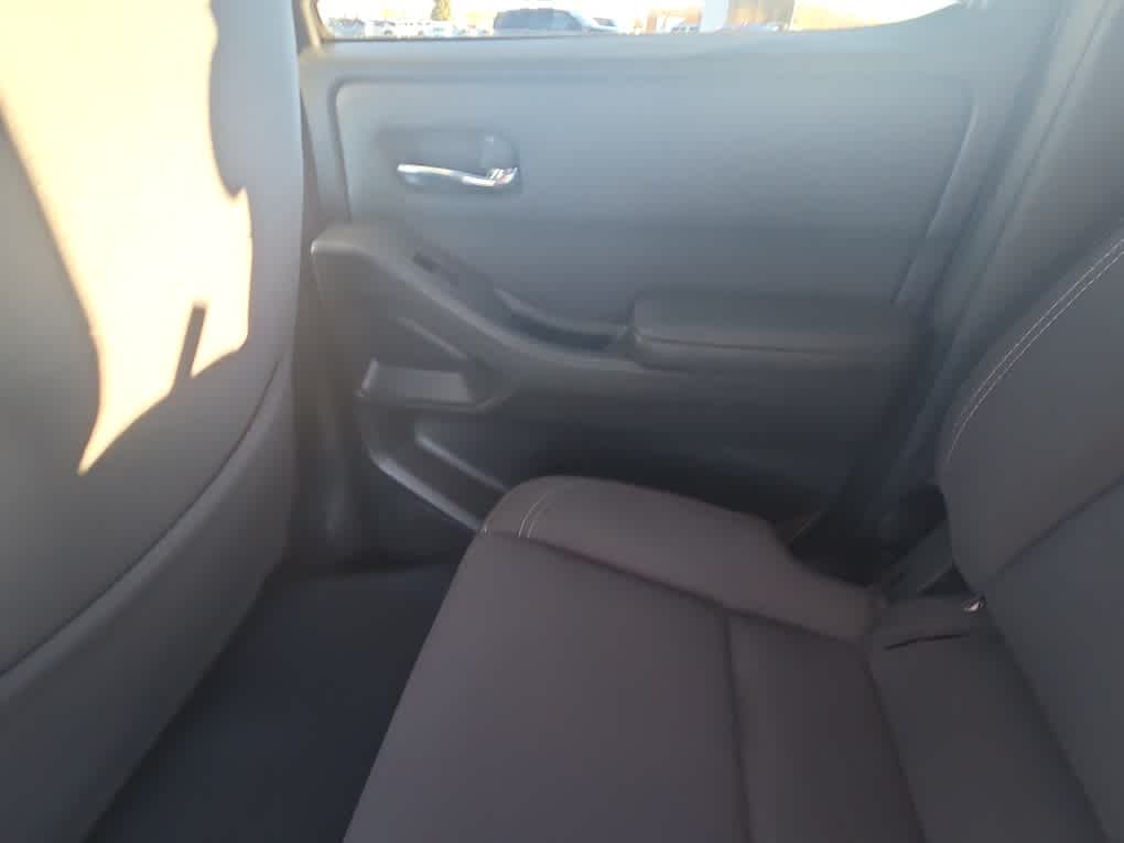 2023 Nissan Frontier Crew Cab SV 4x4