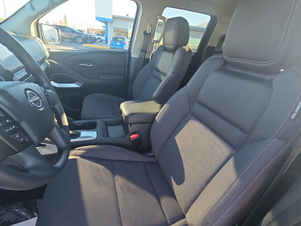 2023 Nissan Frontier Crew Cab SV 4x4