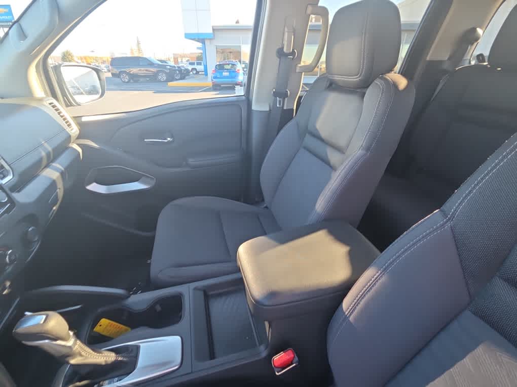 2023 Nissan Frontier Crew Cab SV 4x4