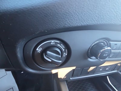 2023 Nissan Frontier Crew Cab SV 4x4