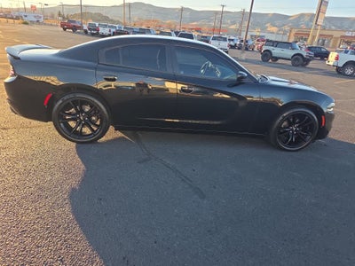 2017 Dodge Charger SE RWD