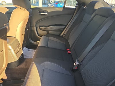 2017 Dodge Charger SE RWD