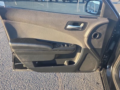 2017 Dodge Charger SE RWD