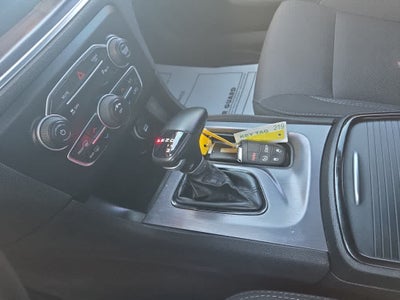 2017 Dodge Charger SE RWD