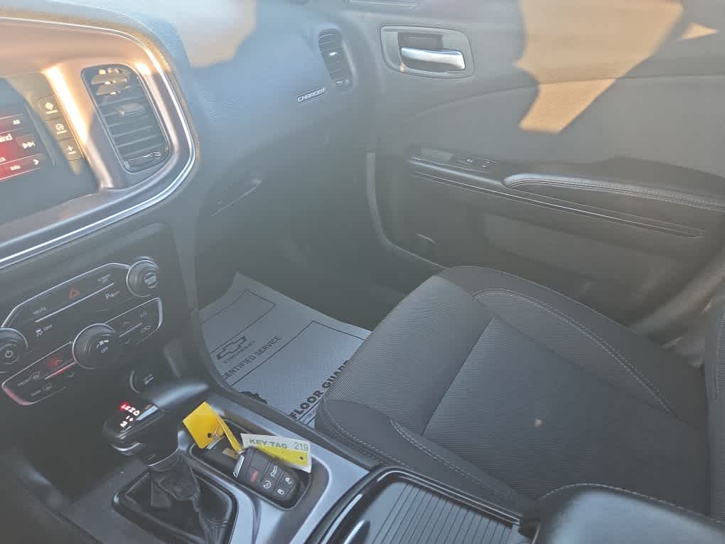 2017 Dodge Charger SE RWD