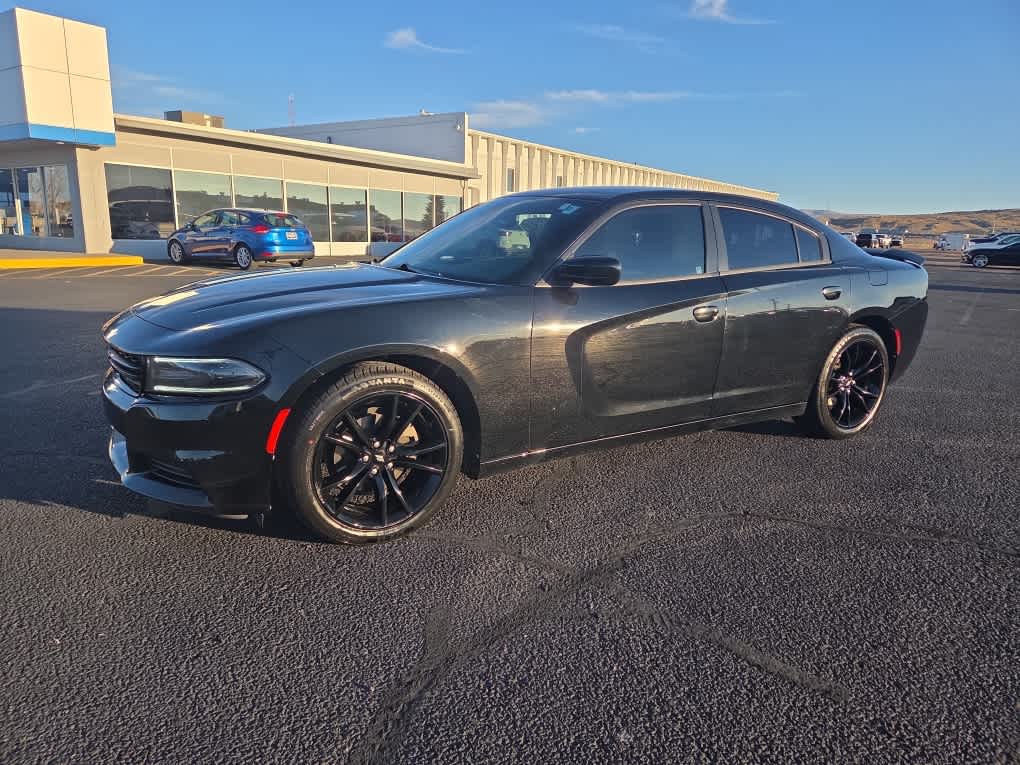2017 Dodge Charger SE RWD
