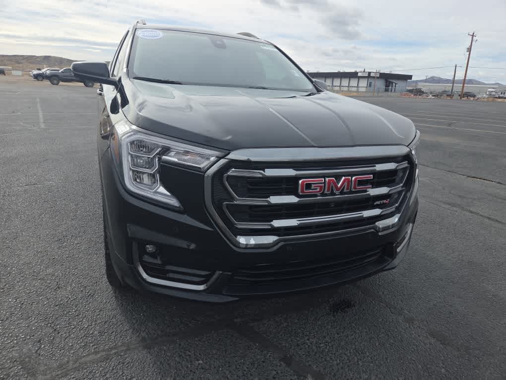 2024 GMC Terrain AT4