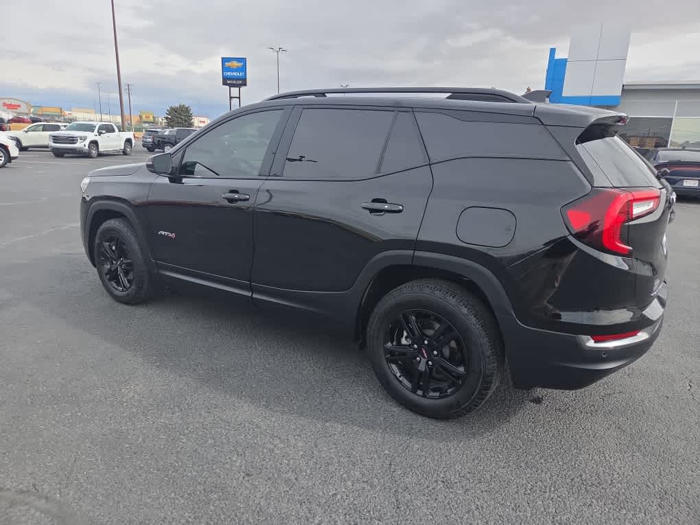 2024 GMC Terrain AT4
