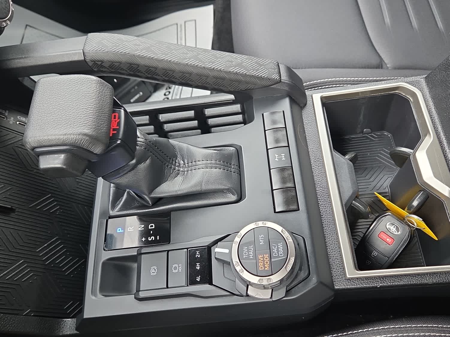 2024 Toyota Tacoma 4WD SR5