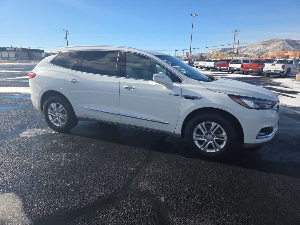2020 Buick Enclave Essence