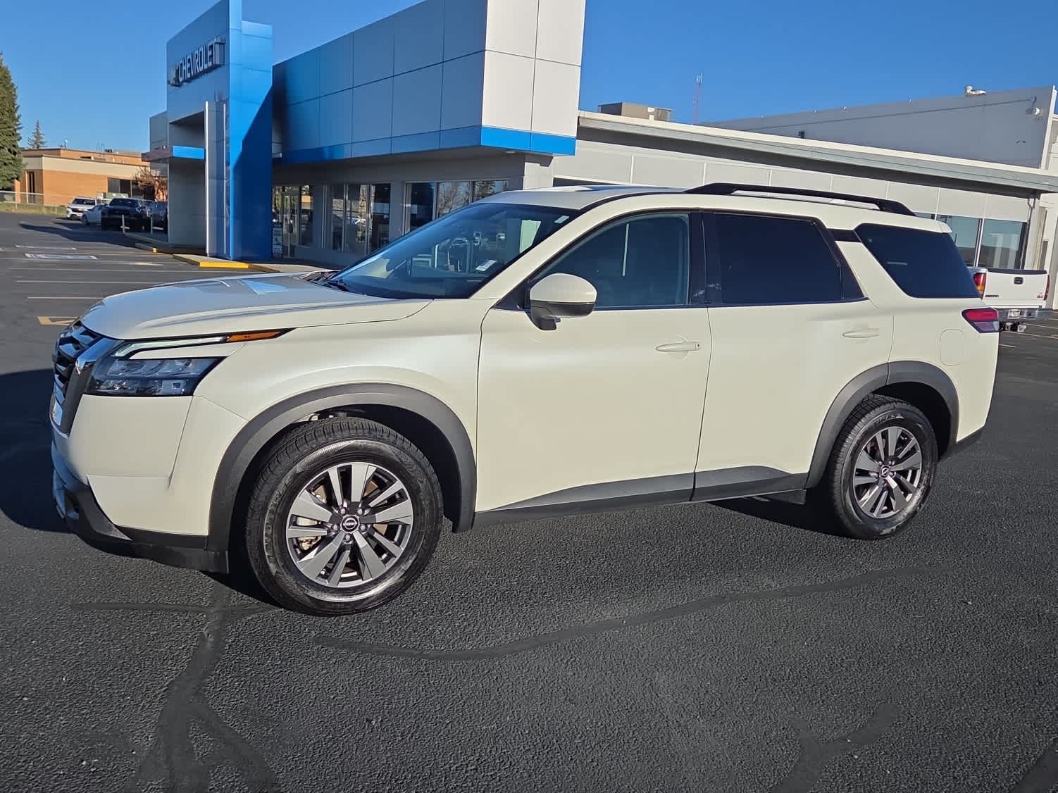 2024 Nissan Pathfinder SV 4WD