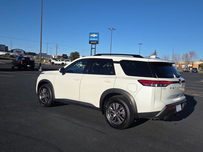 2024 Nissan Pathfinder SV 4WD